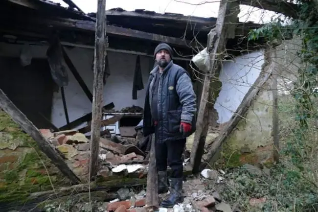 FOTO: Dobojski Info | HUMANITARNI APEL: Pozivom na broj 17056 darujete 1 KM za Slavišu Malića