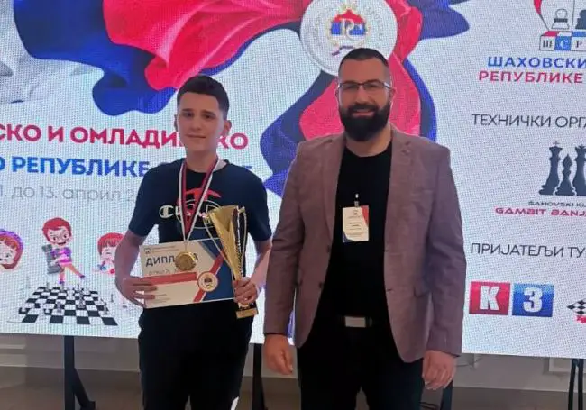 FOTO: Dobojski Info | DOBOJ: Đorđe Lukić po sedmi put kadetski šampion Republike Srpske u šahu