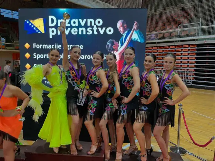 FOTO: Dobojski Info | DOBOJ: Plesni klub "Stage" osvojio pet pehara na državnom prvenstvu u Zenici