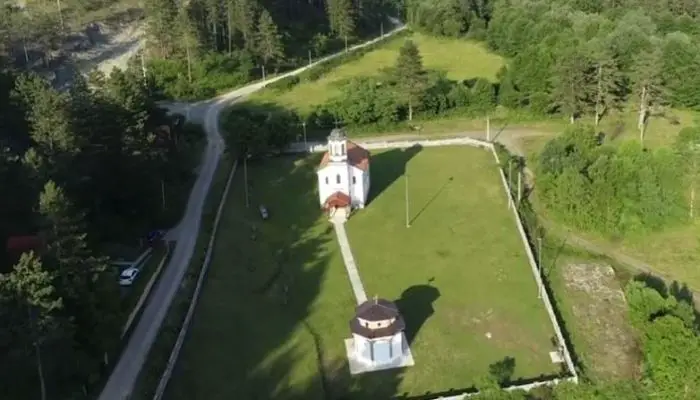 FOTO: Dobojski Info | MJEŠTANI OZRENA U STRAHU: Jednu ženu pronašli svezanu, za drugom se traga danima