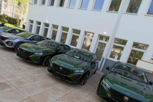 DOBOJ: Željezničari i dalje strepe za plate, uprava pravda kupovinu novih auta