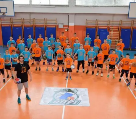 „KOUČ RUFI“ PONOVO U DOBOJU – Počinju prijave za ljetni trenažni proces mladih košarkaša