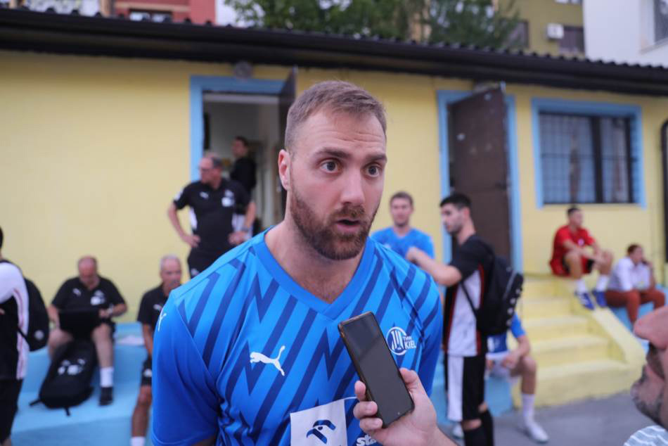 "Obično ne igramo vani, totalno je drugačije!" Legendarni Volf za MONDO: Igrači Sloge mogu da idu uzdignute glave!