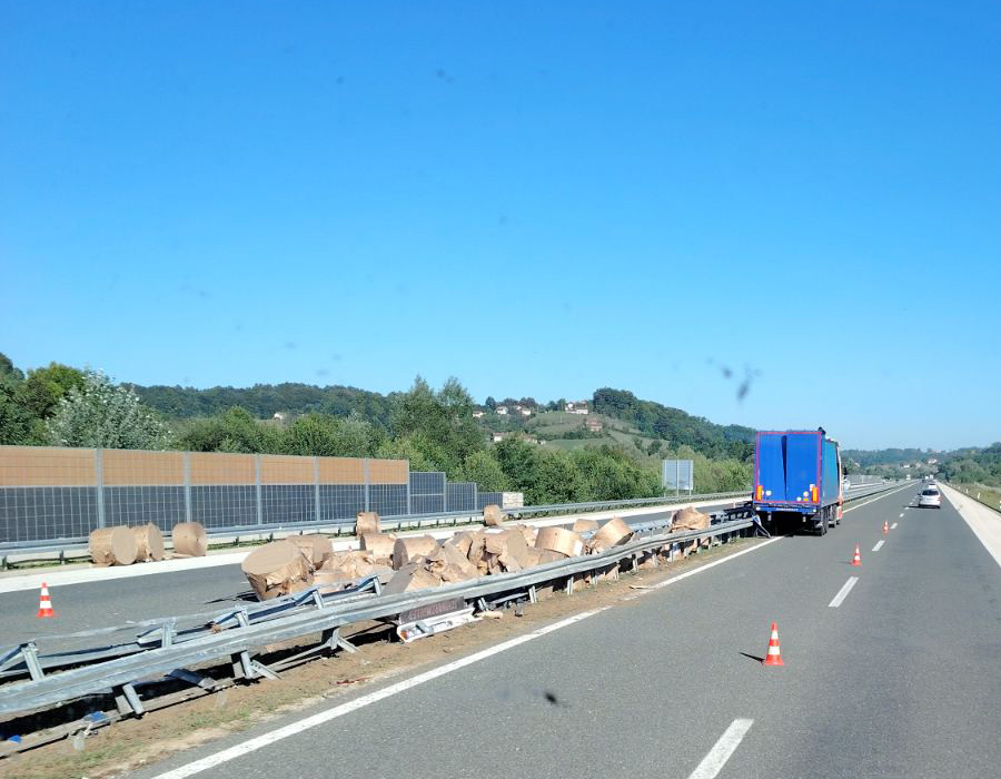 Normalizovan saobraćaj na auto-putu "Deveti januar"