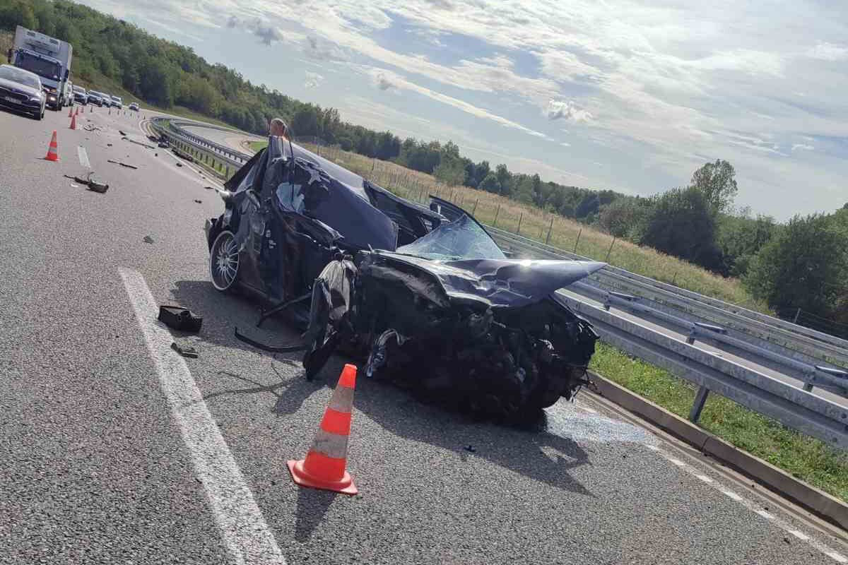 Povrijeđen vozač „Audija“ u sudaru na autoputu kod Doboja