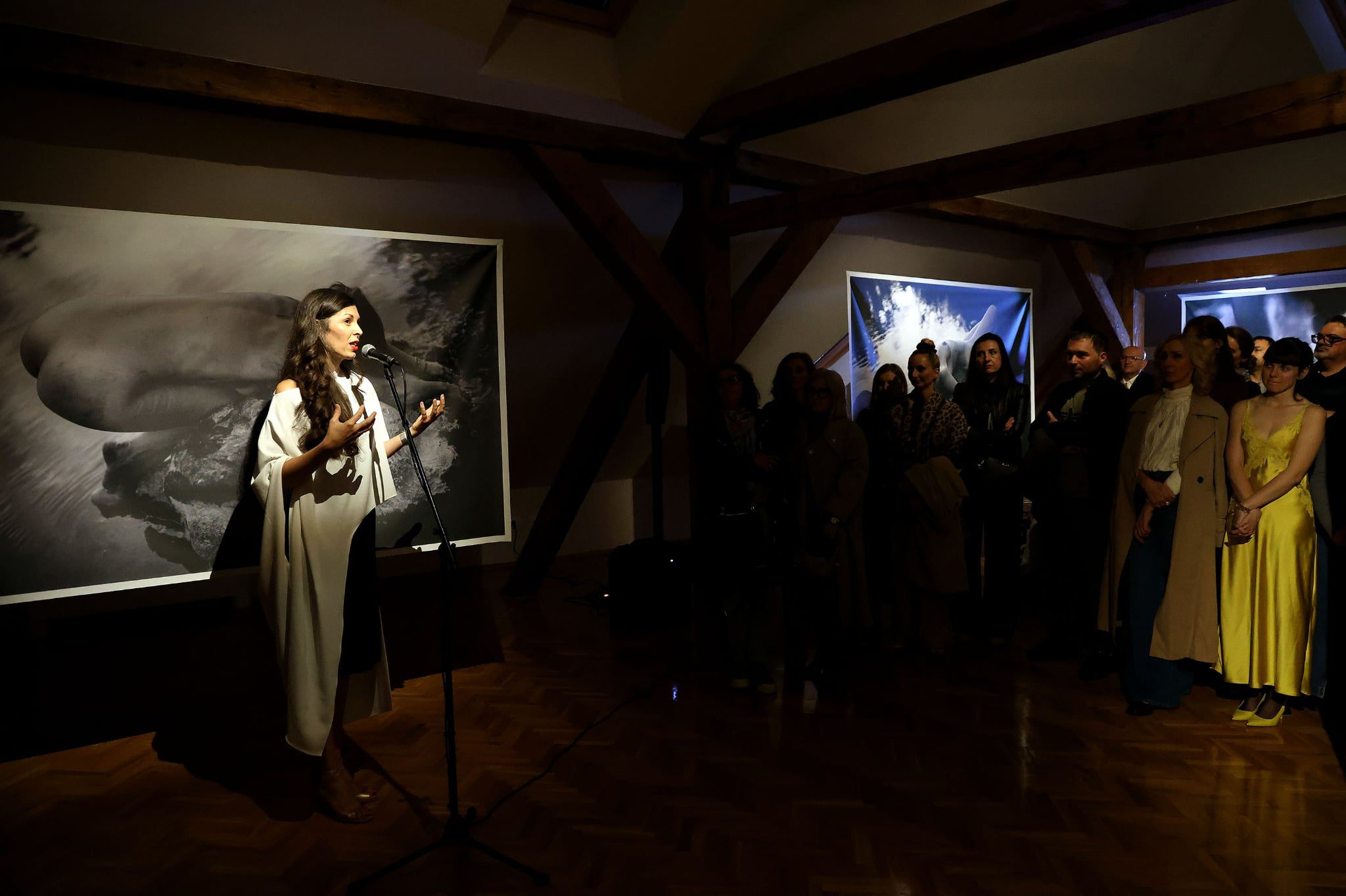 Izložba „Hram“ Jelene Medić otvorena u Banjaluci – umjetnost i duhovnost kroz fotografiju