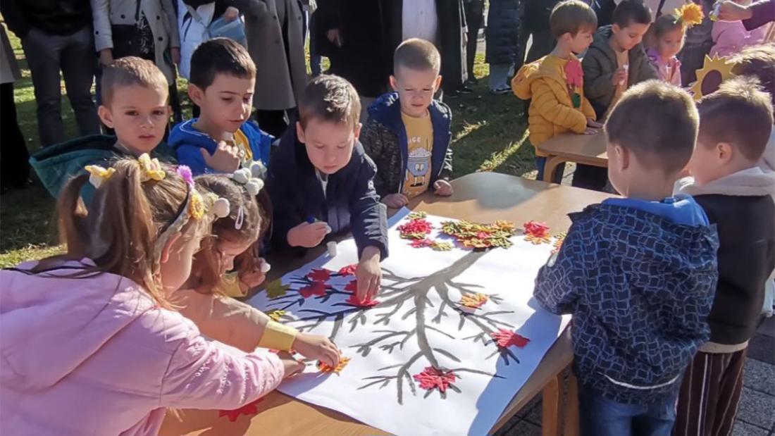 DOBOJ Predskolci na manifestaciji Zlatni dani djetinjstva 01