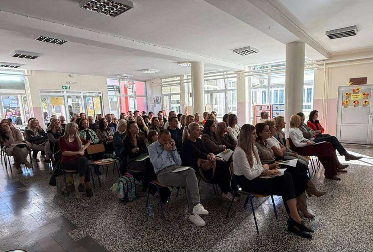 Djeca iza ekrana 01