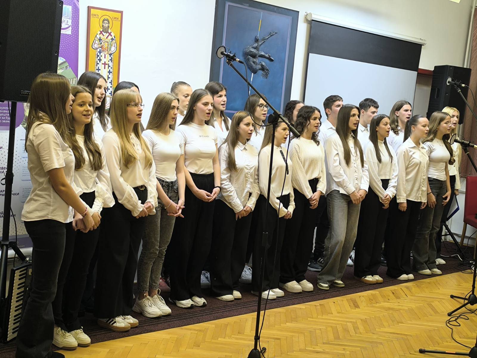 Hor Gimnazije Doboj i Markos Portugal muzicke skole Doboj 02