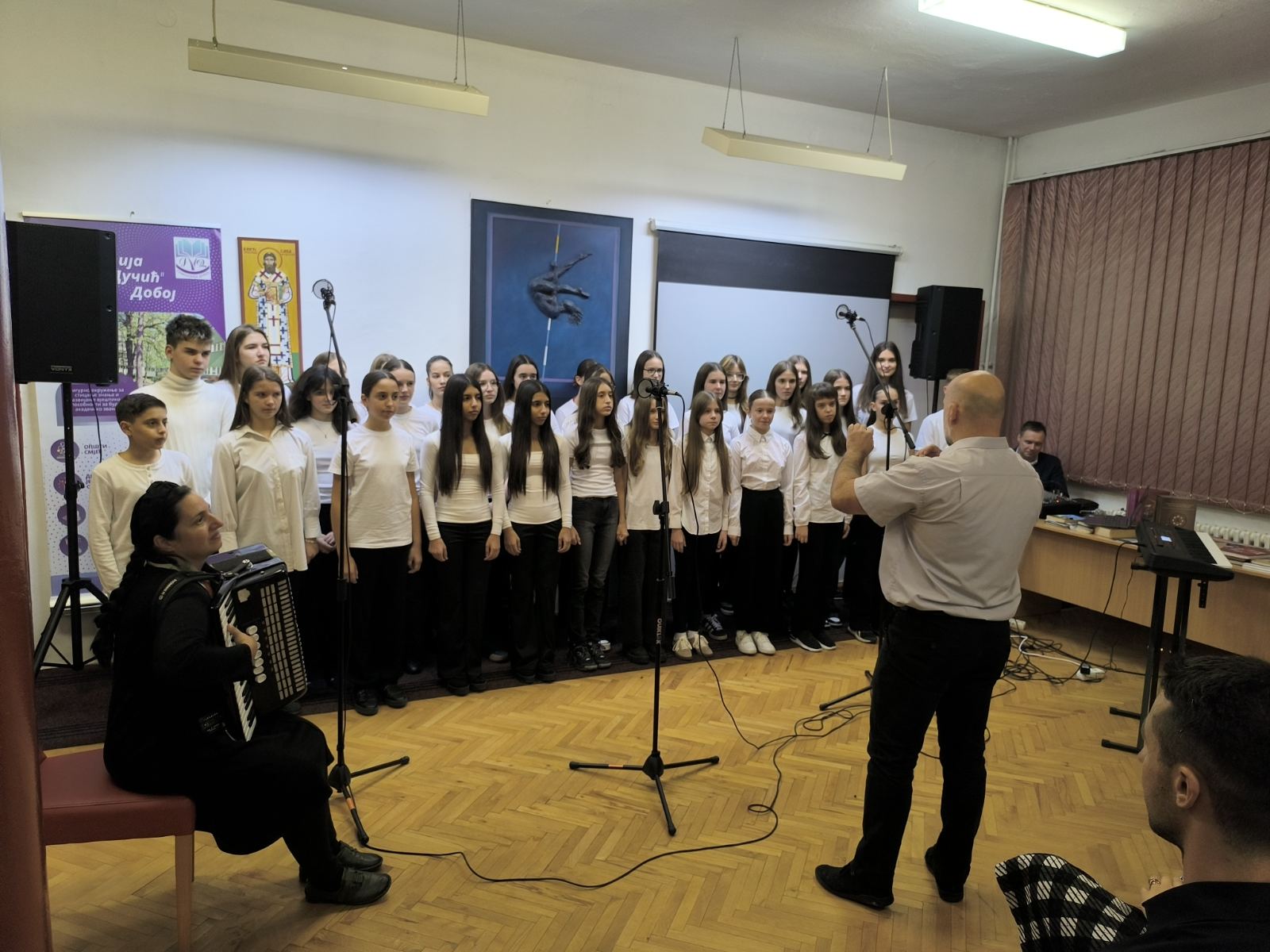 Hor Gimnazije Doboj i Markos Portugal muzicke skole Doboj 05