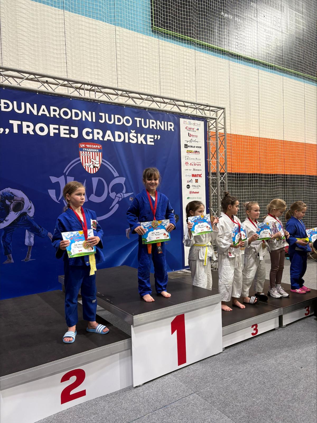 DOBOJSKI INFO Najmladji dzudisti Ozrena uspjesni na turniru u Gradisci 02