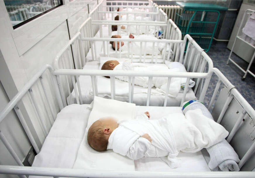 DOBOJ: U protekla 24 časa rođene tri djevojčice i jedan dječak