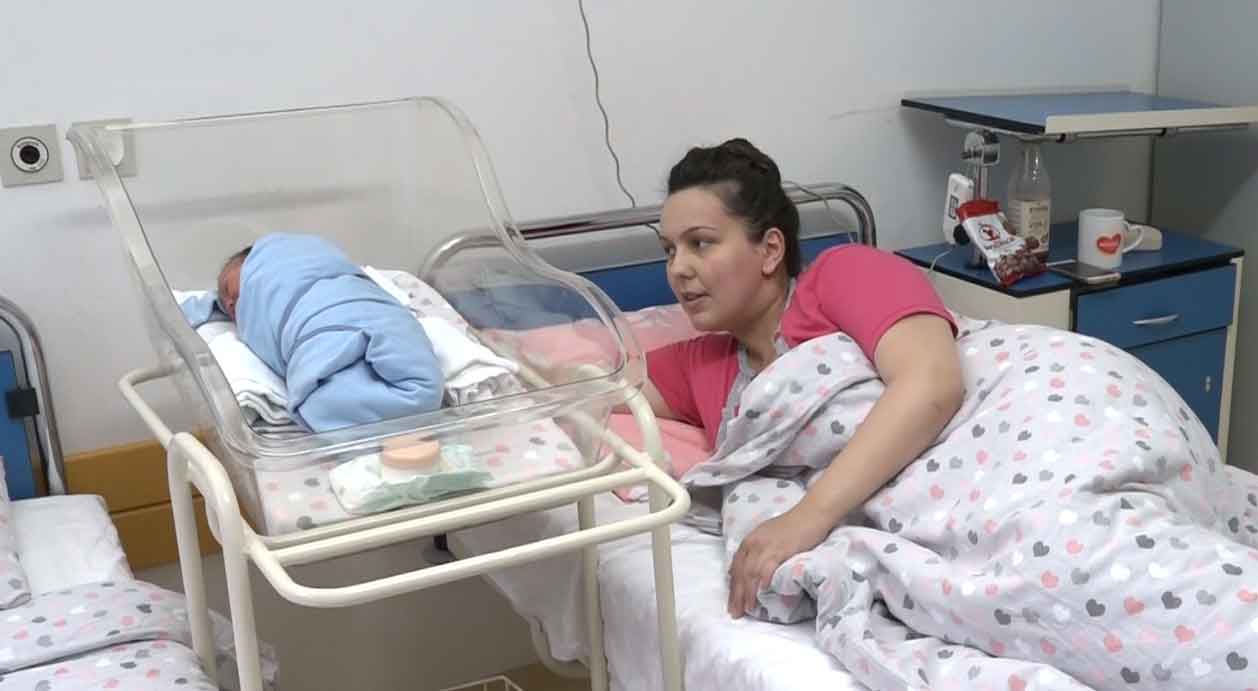 DOBOJ: U protekla 24 časa rođena tri dječaka i djevojčica