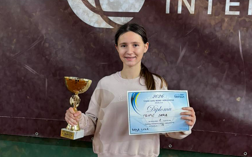 (FOTO) DOBOJ: Sara Tripić šampionka države do 14 godina, Danijal Meškić vicešampion