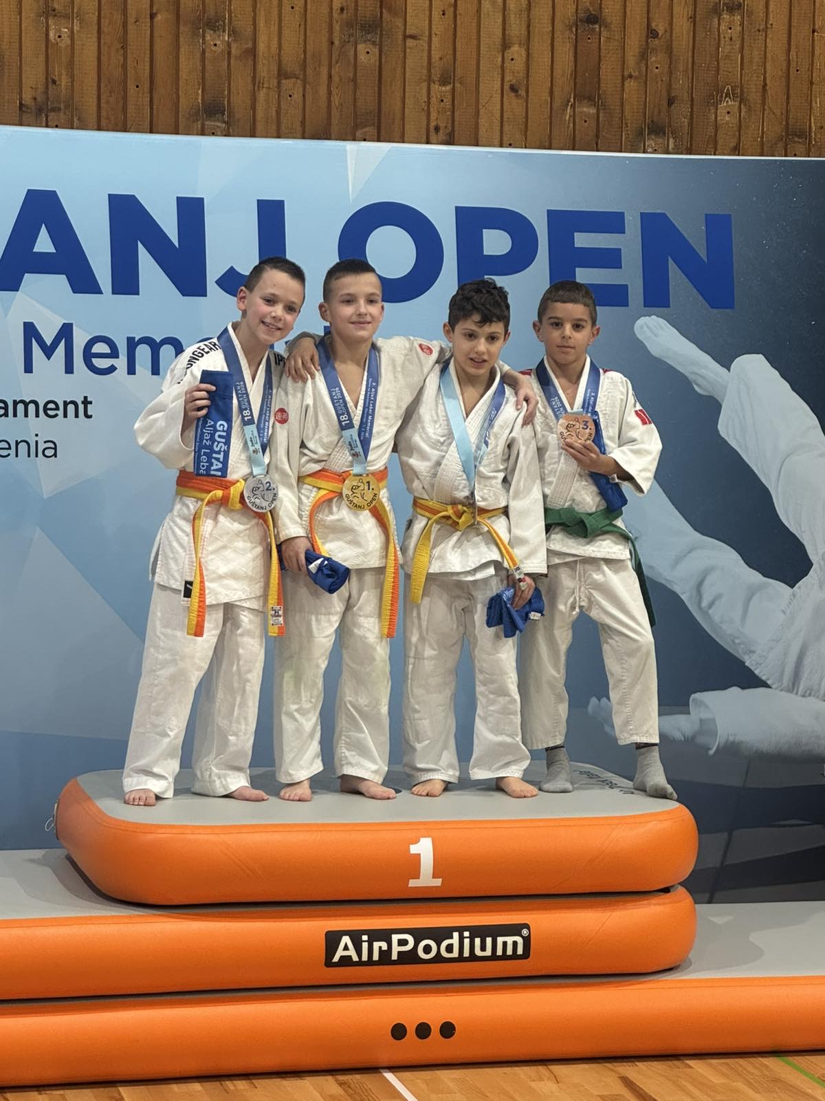 DZ Ozren Doboj u Sloveniji 02