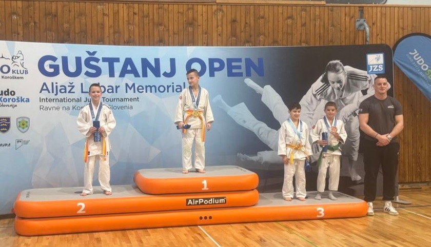 DZ Ozren Doboj u Sloveniji 04