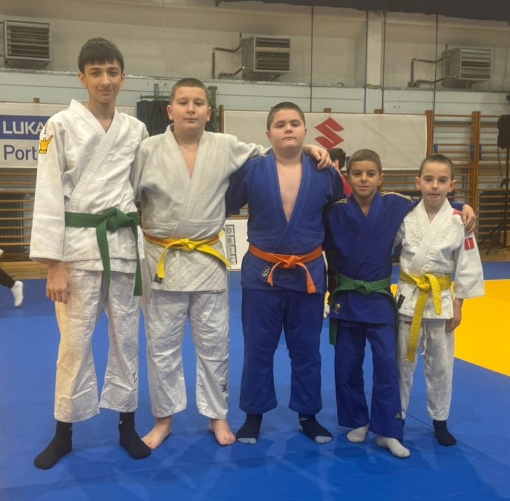 DZ Ozren Doboj u Sloveniji 05