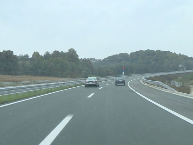 PUTEVI: Većina puteva prohodna, saobraćaj se odvija nesmetano