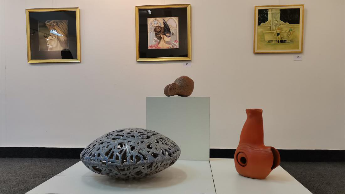 DOBOJ: Otvoren 27. Likovni salon – devet umjetnika, 37 radova