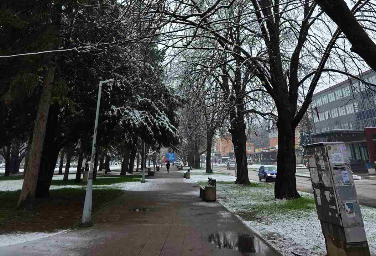 VRIJEME: Oblačno uz kišu, u višim predjelima susnježica i snijeg