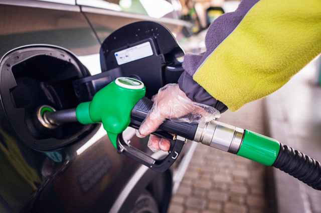 Mjera ili populizam: Umanjenje cijene goriva u Srpskoj za 0,10 KM po litru