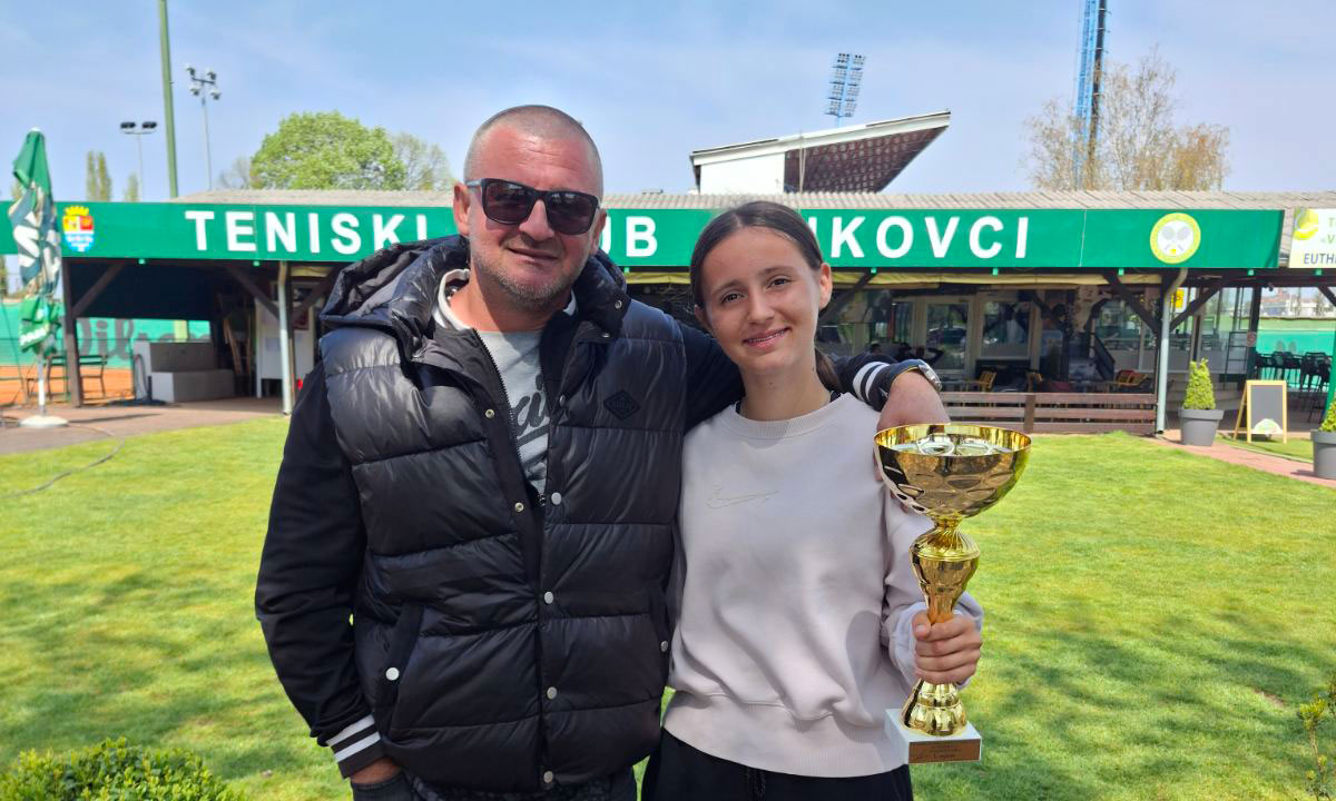 DOMINACIJA U VINKOVCIMA: Sara Tripić osvojila dva trofeja
