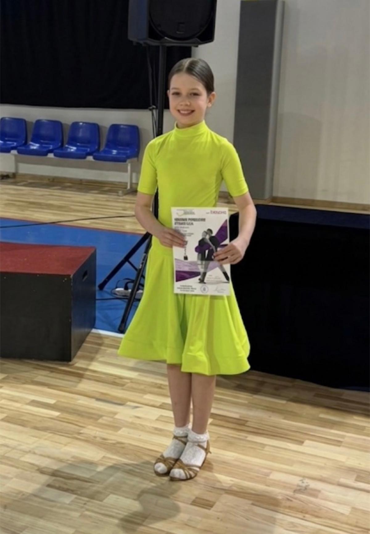 DOBOJ Sest pehara za Plesni klub Stage 02