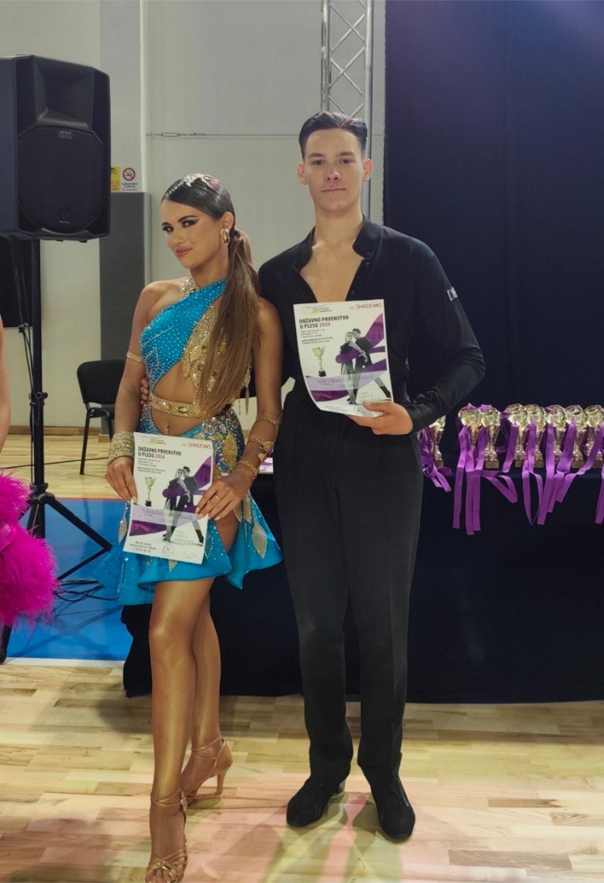 DOBOJ Sest pehara za Plesni klub Stage 03