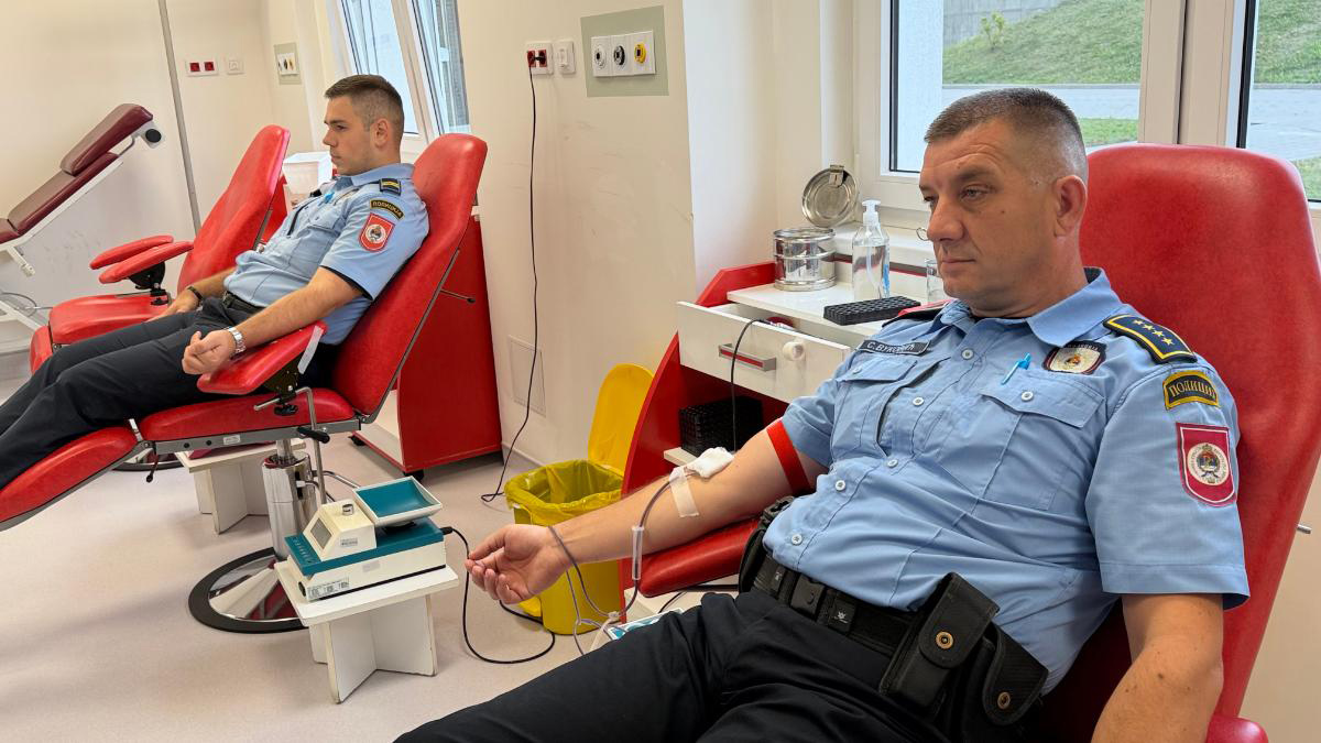 DOBOJ: Za davanje krvi prijavilo se 39 policijskih službenika