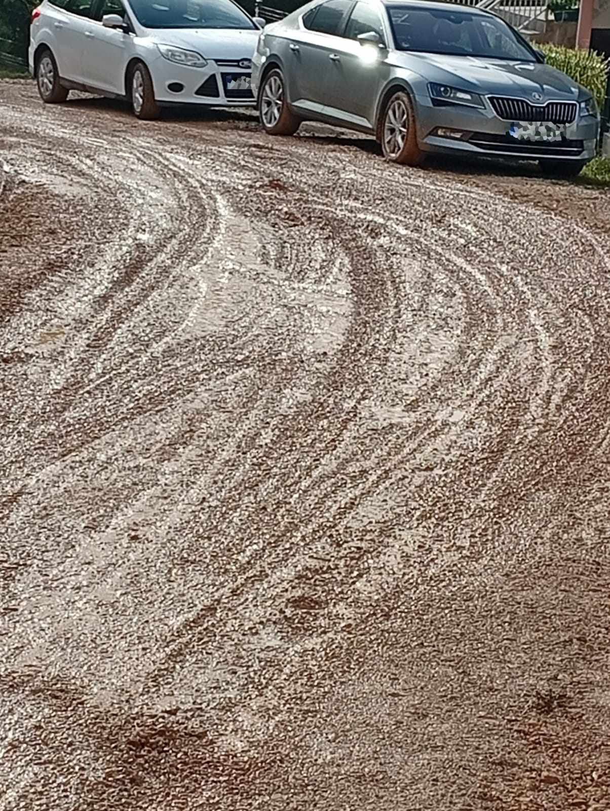 naselje Gavrici u Doboju okovano blatom 02
