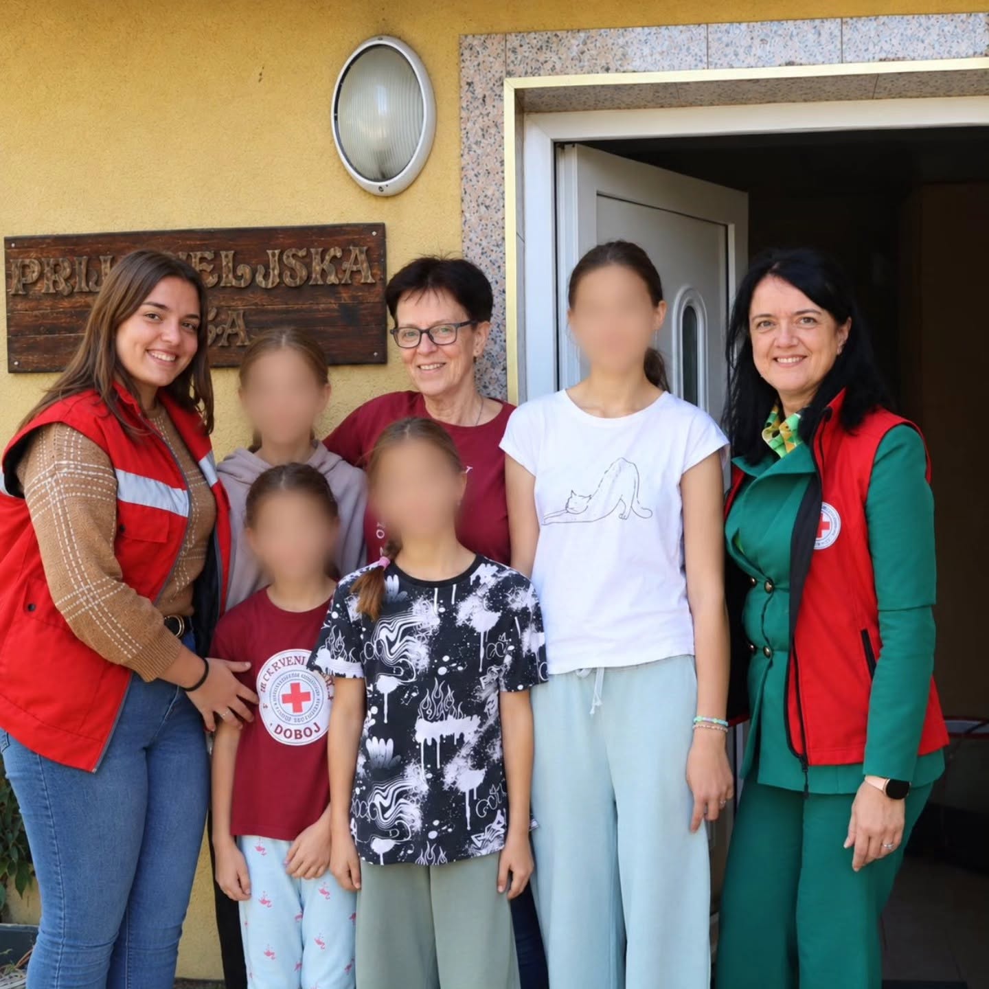 Crveni krst Doboj i Prijateljska kuca Doboj 02