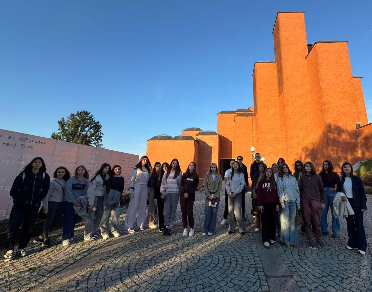 Dobojski gimnazijalci u Sumicama Kragujevac 01