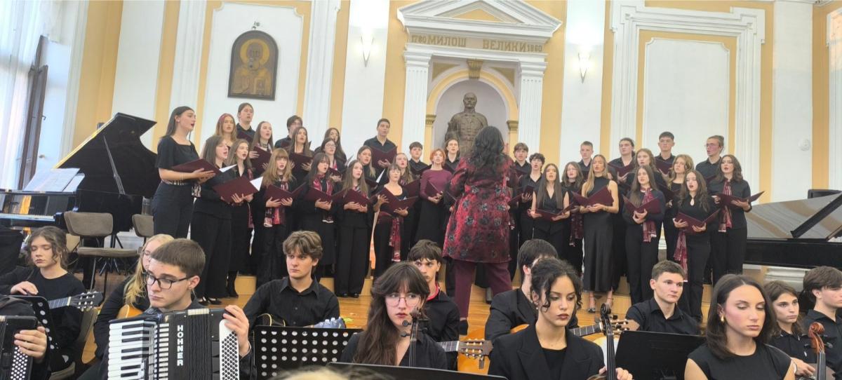 Dobojski gimnazijalci u Sumicama Kragujevac 03
