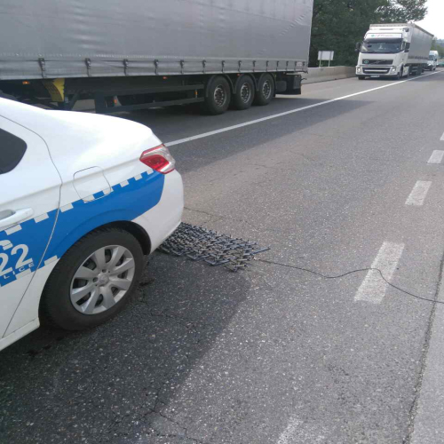 policijska-prepreka-vila-05-2017-04