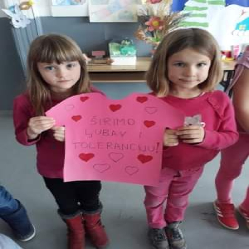 dan-ruzicastih-majica-06