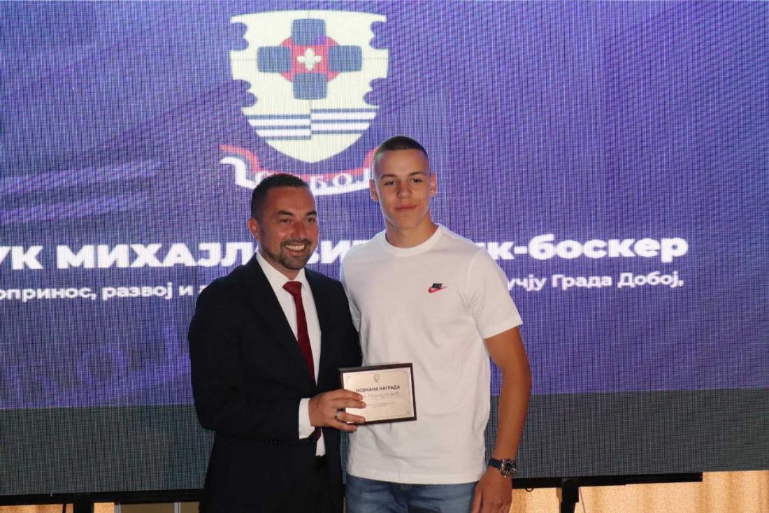 DOBOJ: Vuk Mihajlović dobitnik nagrade povodom Dana grada Doboja