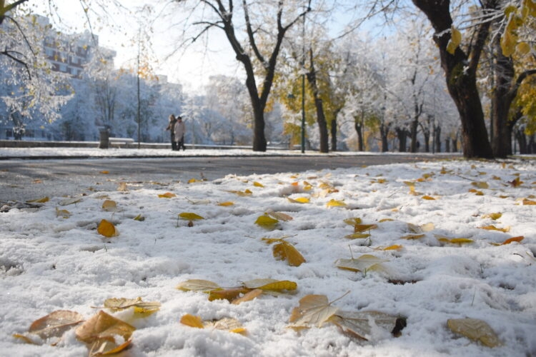 VRIJEME: Oblačno i hladnije, popodne nove padavine