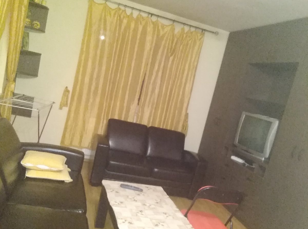 OGLAS: Na prodaju garsonjera u centru grada (FOTO)