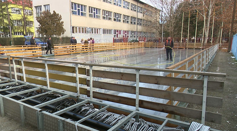 DOBOJ: Toplo vrijeme odgodilo otvaranje klizališta
