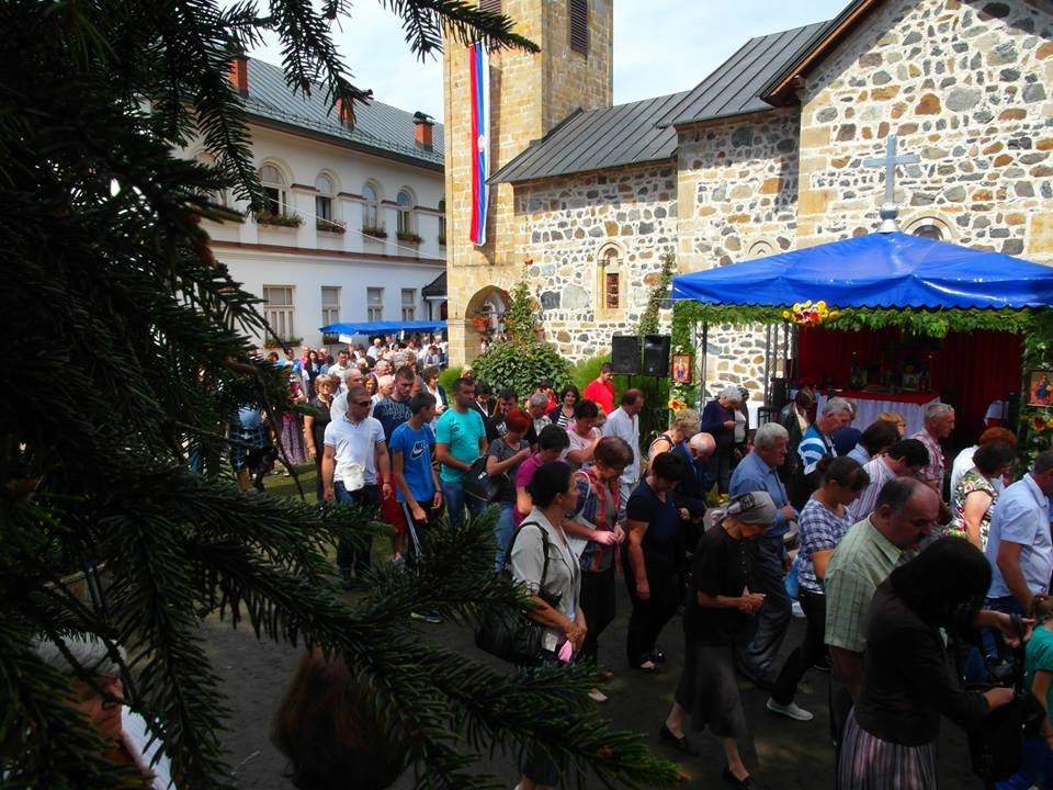 PETROVO: Otvoren Svetosavski omladinski kamp