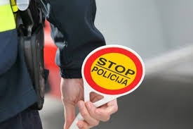 DOBOJ: Vozač lišen slobode zbog davanja mita policajcima, ponudio im 20 KM