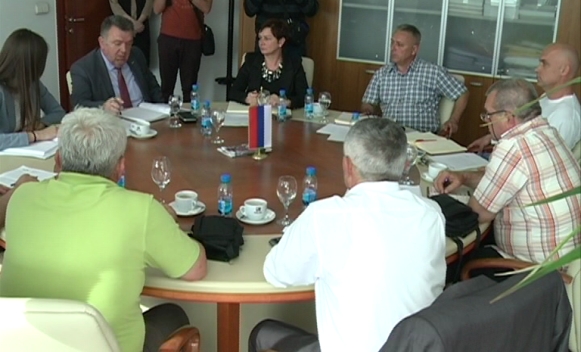 DOBOJ: Željezničari ne odustaju od protesta (VIDEO)