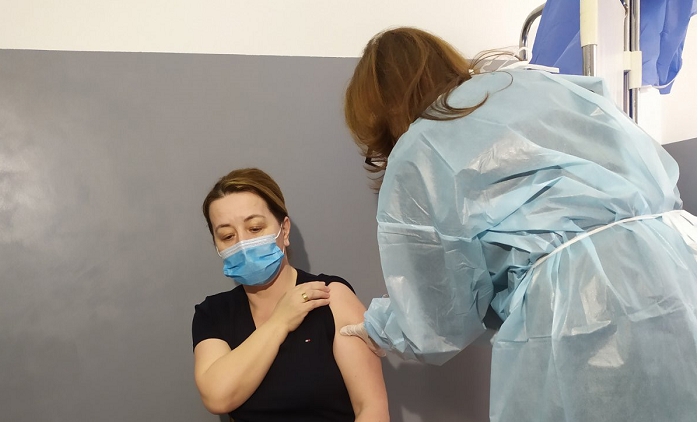 DOBOJ: Počela vakcinacija zdravstvenih radnika