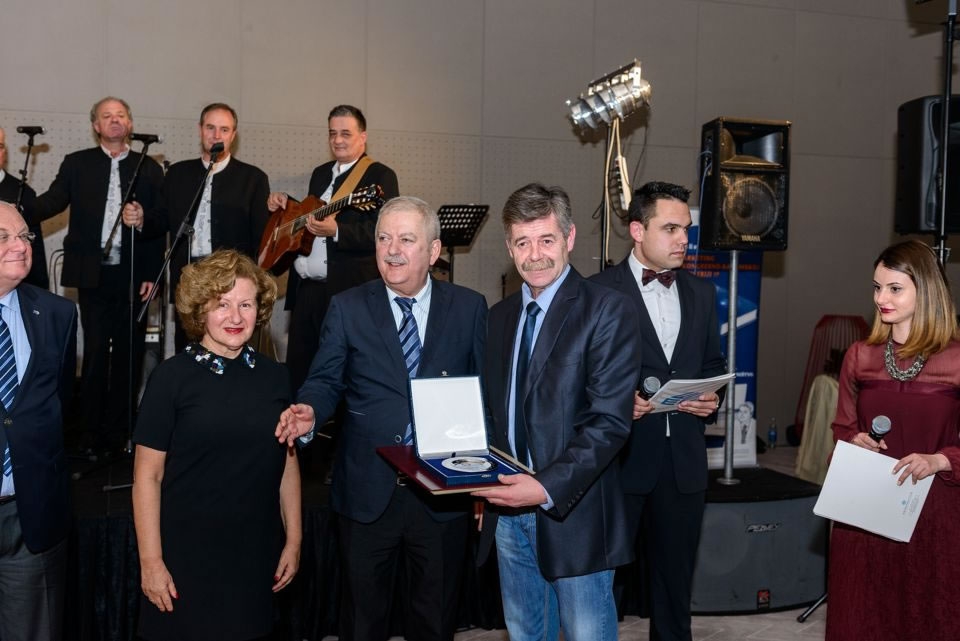 DOBOJ: Zvjezdan Višt laureat nagrade "Stvaratelji za stoljeća" (FOTO)