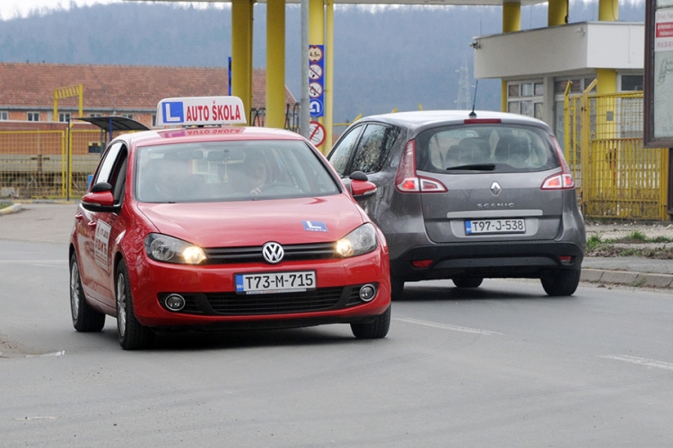 VRTOGLAVE CIJENE: Polaganje vozačkog ide na 1 600 KM?