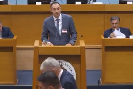 SAZNAJEMO Uzeo 75.000 KM mita, pa tražio još 45.000: Podignuta optužnica protiv bivšeg šefa u Fondu za zaštitu životne sredine RS