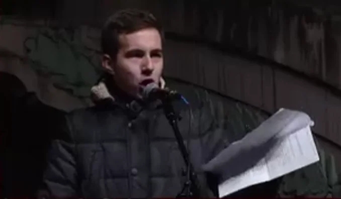 TEKST KOJI TREBA DA OSTANE ZAPISAN ZA ISTORIJU: Pročitajte celo Studentsko Pismo koje je izazvalo ovacije više desetina hiljada ljudi u Kragujevcu