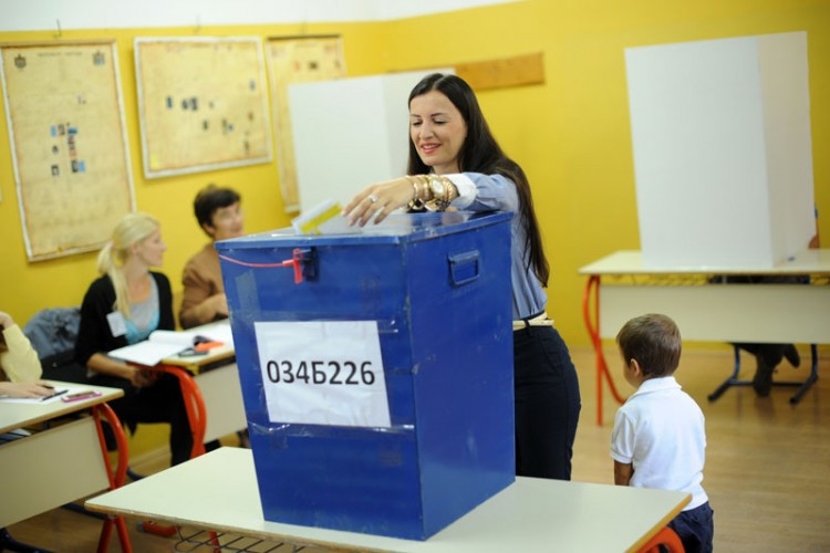 MEŠETARSKE PARTIJE POČELE IZBORNI LOV U MUTNOM: Stranka za bolje Goražde i Čapljina u srcu traže glasove u Doboju