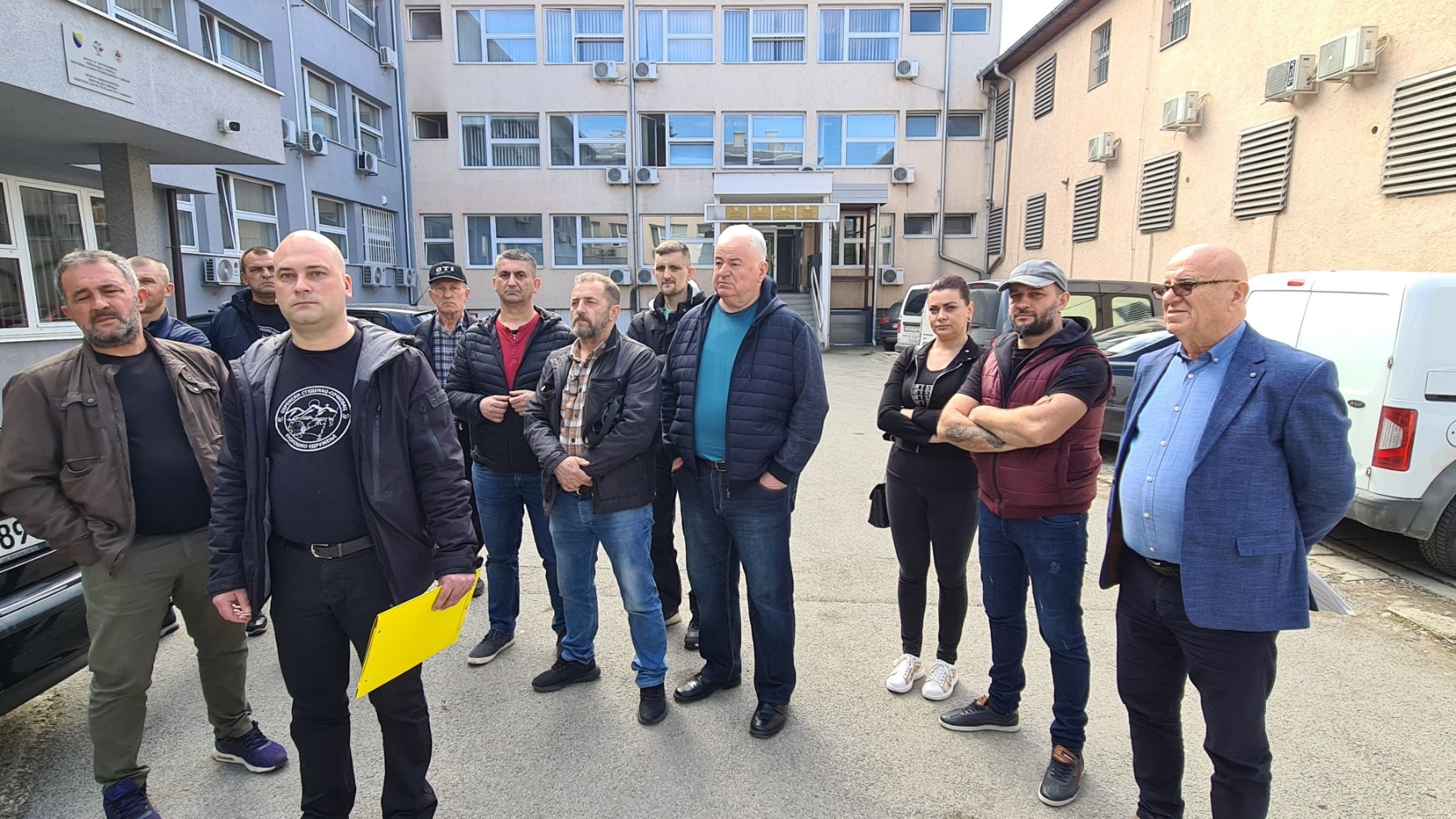GRADSKE VLASTI DOBOJA SE I DIREKTNO UKLJUČILE U HAJKU NA EKOLOŠKE AKTIVISTE SUMNJAMA DA SU PODMETNULI POŽAR NA OZRENU – Aktivisti najavljuju tužbe