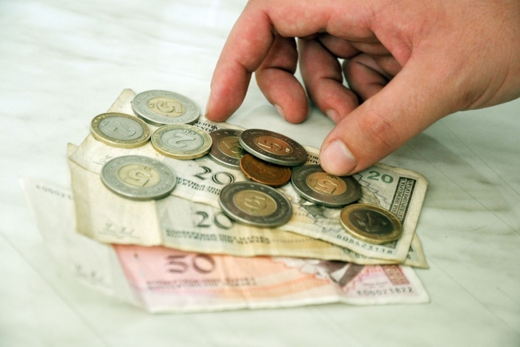 Povećava se najniža plata u RS?